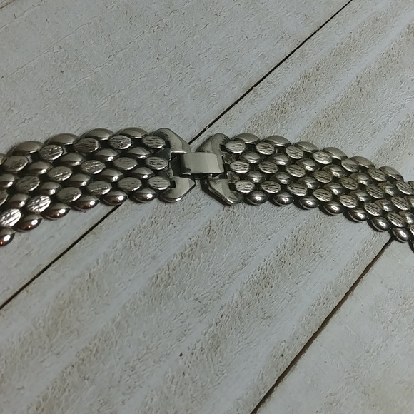 Chain Link Silver Metal Statement Necklace - Picture 2 of 4